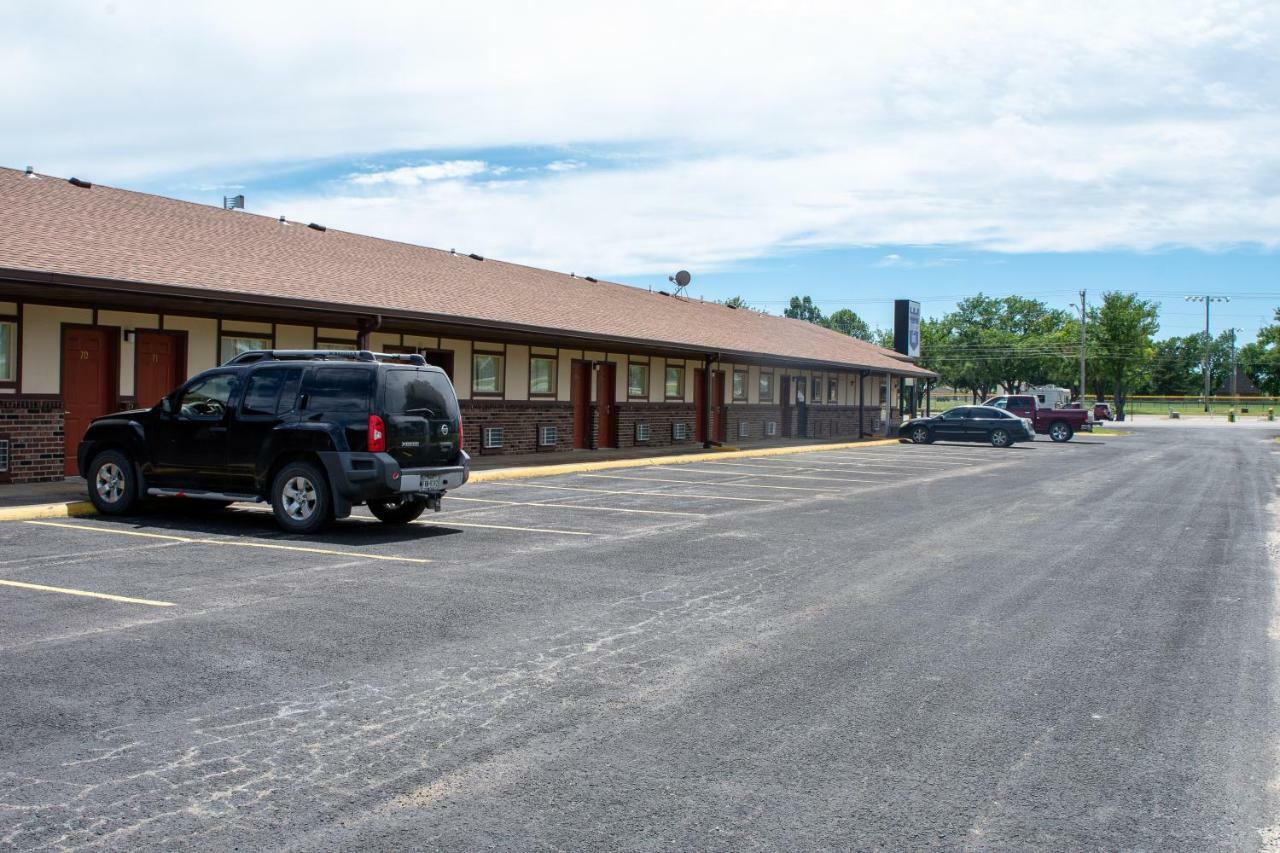 Knights Inn - Chanute Exterior foto